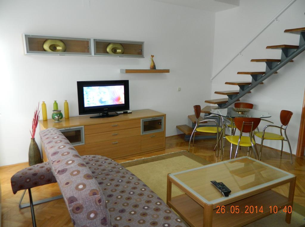 Sara Apartment *