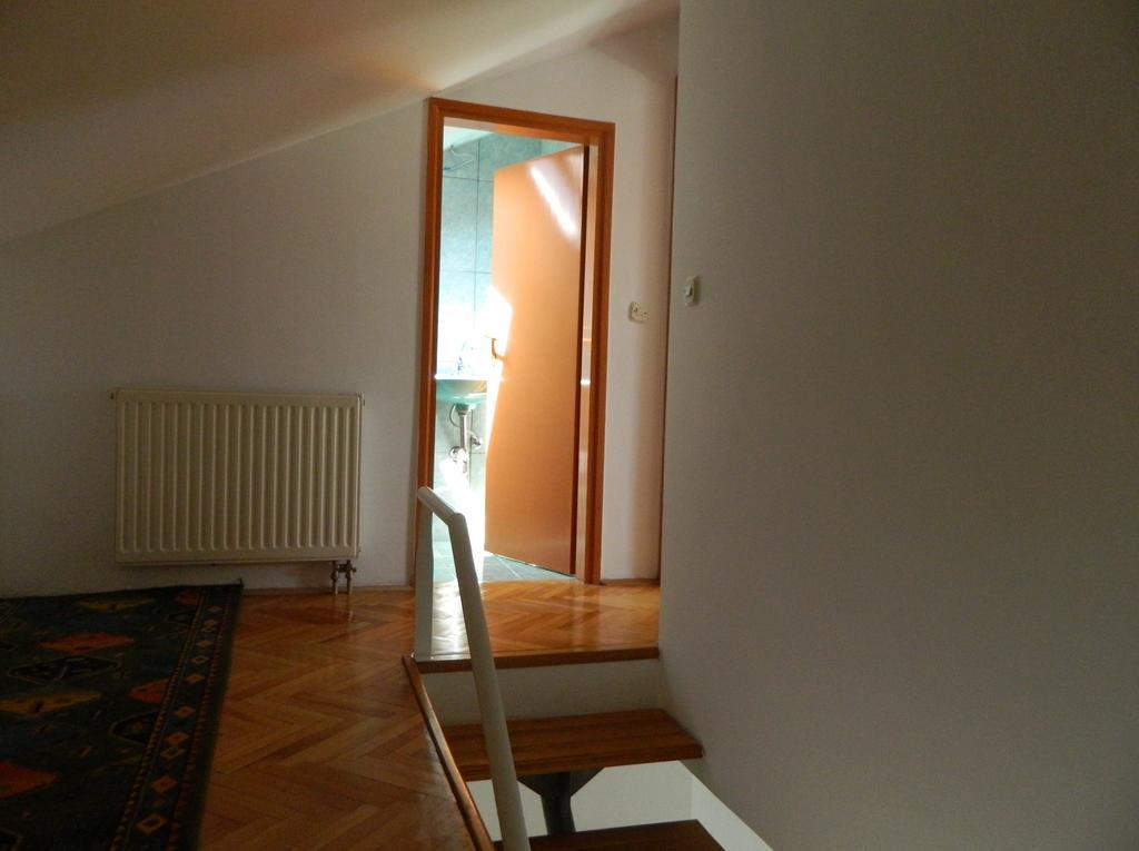 Sara Apartment *